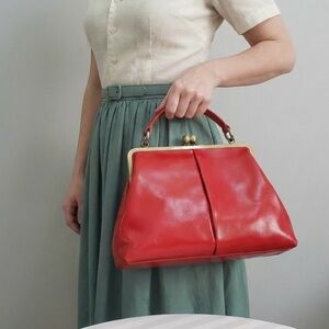 Elegant Red Genuine Leather Kisslock Handbag